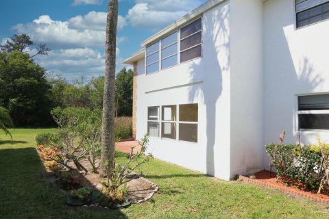 Condo in St. Lucie, Florida, 2 bedrooms № 2147100 - photo 23