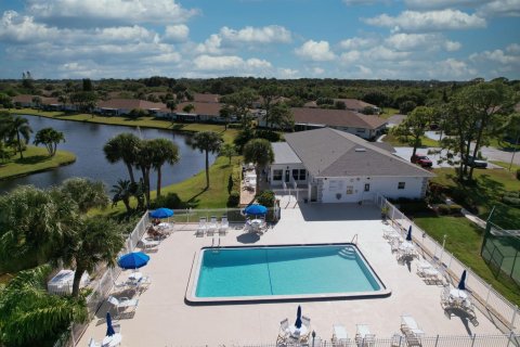 Condo in St. Lucie, Florida, 2 bedrooms № 2147100 - photo 18