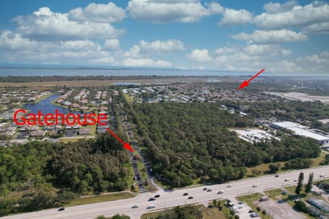 Condo in St. Lucie, Florida, 2 bedrooms № 2147100 - photo 20