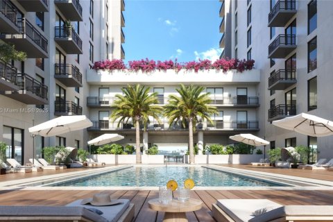 Condo in Miami, Florida, 2 bedrooms  № 1980231 - photo 2