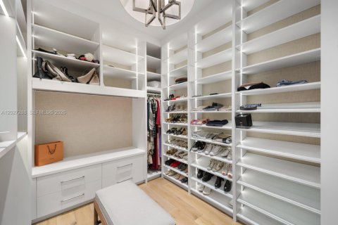 Villa ou maison à vendre à Miami, Floride: 7 chambres № 2077395 - photo 25