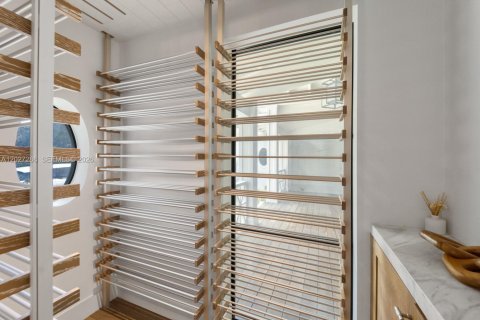 Villa ou maison à vendre à Miami, Floride: 7 chambres № 2077395 - photo 15