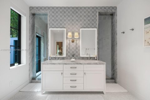 Villa ou maison à vendre à Miami, Floride: 7 chambres № 2077395 - photo 27