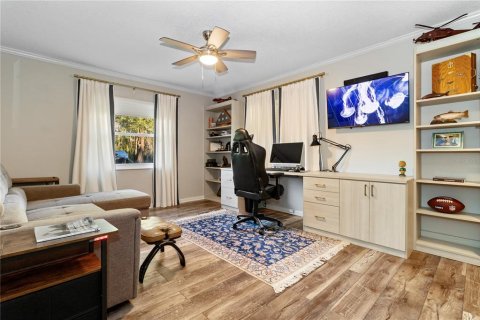 House in Winter Haven, Florida 3 bedrooms, 198.81 sq.m. № 2093865 - photo 14