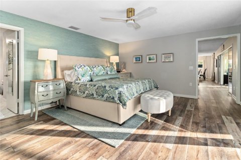 House in Winter Haven, Florida 3 bedrooms, 198.81 sq.m. № 2093865 - photo 5