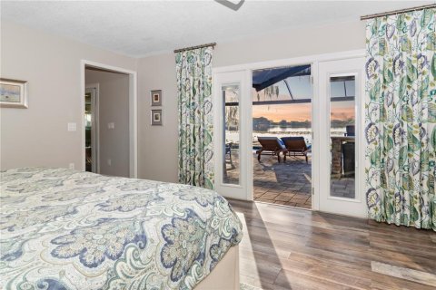 House in Winter Haven, Florida 3 bedrooms, 198.81 sq.m. № 2093865 - photo 6
