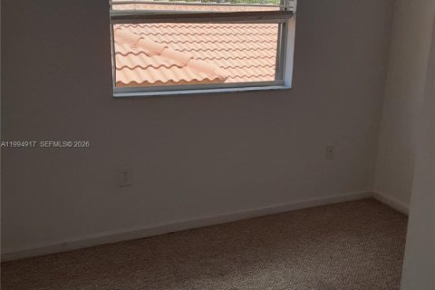 Villa ou maison à louer à Homestead, Floride: 5 chambres, 192.31 m2 № 2056583 - photo 11