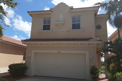Villa ou maison à louer à Homestead, Floride: 5 chambres, 192.31 m2 № 2056583 - photo 1