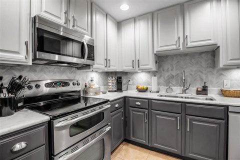 Condo in Bradenton, Florida, 2 bedrooms  № 2291192 - photo 14