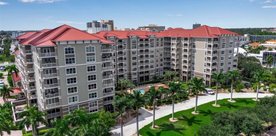 Condo in Bradenton, Florida, 2 bedrooms  № 2291192