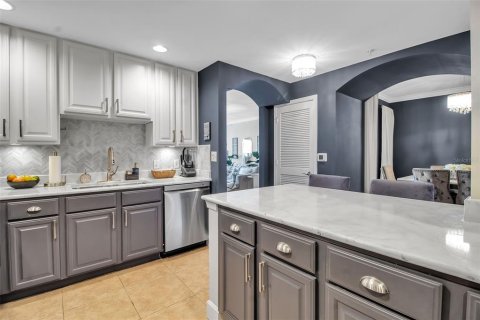 Condo in Bradenton, Florida, 2 bedrooms  № 2291192 - photo 13