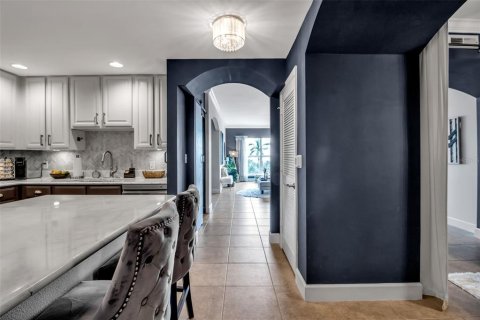 Condo in Bradenton, Florida, 2 bedrooms  № 2291192 - photo 3