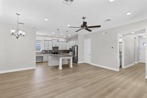 Casa en venta en Orlando, Florida, 3 dormitorios, 187.29 m2 № 2201077 - foto 5