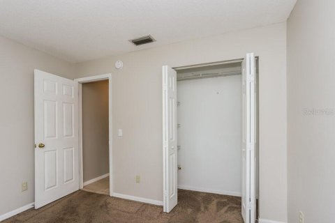 House in Valrico, Florida 4 bedrooms, 166.11 sq.m. № 1905063 - photo 12