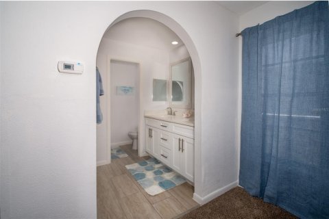 Casa en venta en Belleair Beach, Florida, 5 dormitorios, 294.31 m2 № 1825421 - foto 17