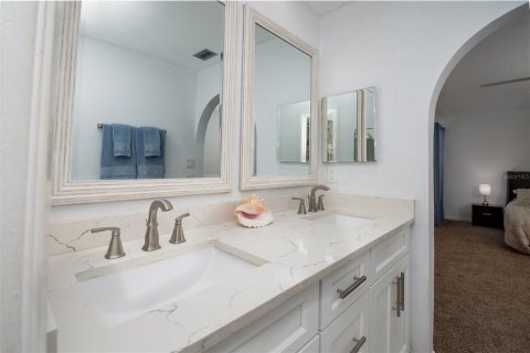Casa en venta en Belleair Beach, Florida, 5 dormitorios, 294.31 m2 № 1825421 - foto 18