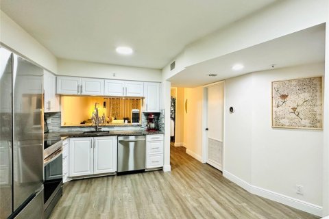 Condominio en venta en Pompano Beach, Florida, 2 dormitorios, 125.05 m2 № 2240537 - foto 8