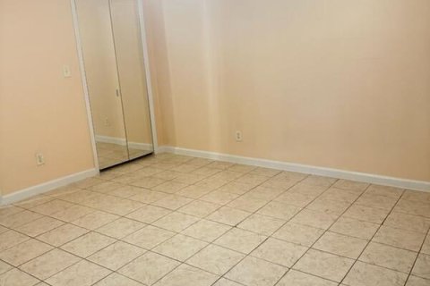 Commercial property in Fort Lauderdale, Florida 1 bedroom, 150.22 sq.m. № 2260224 - photo 3