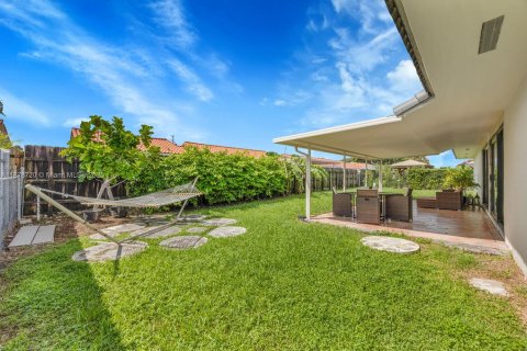 Villa ou maison à vendre à Miami, Floride: 3 chambres, 212.75 m2 № 1979134 - photo 28