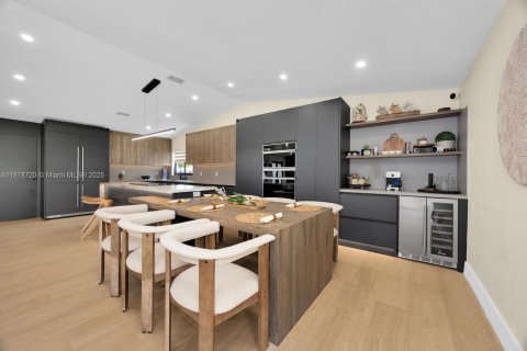 Villa ou maison à Miami, Floride 3 chambres, 212.75 m2 № 1979134