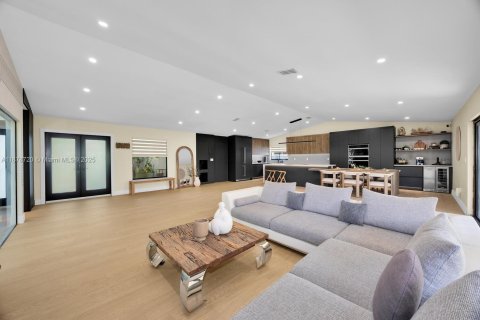 Villa ou maison à vendre à Miami, Floride: 3 chambres, 212.75 m2 № 1979134 - photo 7