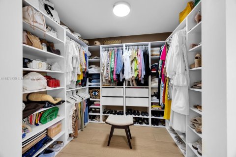 Villa ou maison à vendre à Miami, Floride: 3 chambres, 212.75 m2 № 1979134 - photo 15