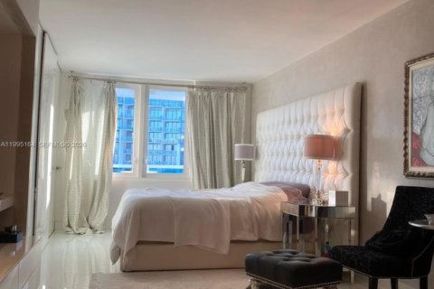Condominio en alquiler en Miami Beach, Florida, 2 dormitorios, 114.27 m2 № 2062681 - foto 5