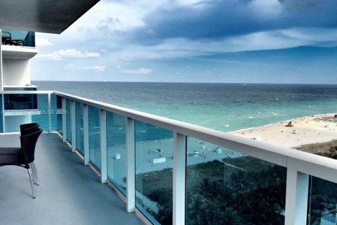 Condo in Miami Beach, Florida, 2 bedrooms  № 2062681