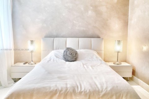 Condominio en alquiler en Miami Beach, Florida, 2 dormitorios, 114.27 m2 № 2062681 - foto 16