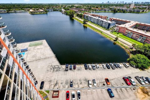 Condominio en venta en Miami, Florida, 1 dormitorio, 79.99 m2 № 1874941 - foto 6