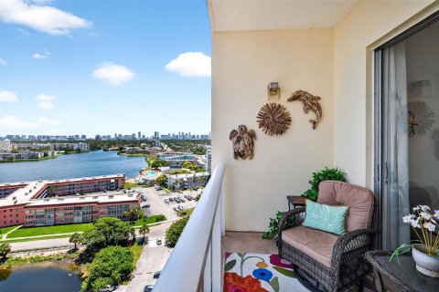 Condominio en venta en Miami, Florida, 1 dormitorio, 79.99 m2 № 1874941 - foto 18