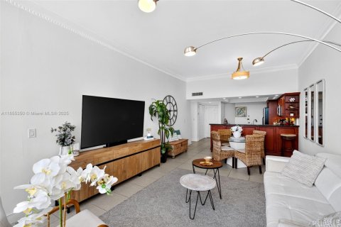Condominio en venta en Miami, Florida, 1 dormitorio, 79.99 m2 № 1874941 - foto 9