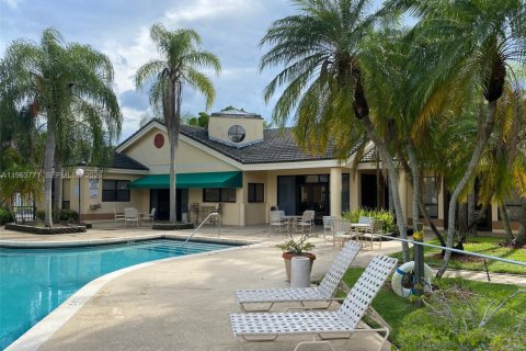 Снять в аренду кондоминиум в Санрайз, Флорида 1 спальня, 70.05м2, № 2025658 - фото 21