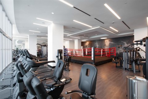 Condo in Miami, Florida, 1 bedroom  № 1889605 - photo 23