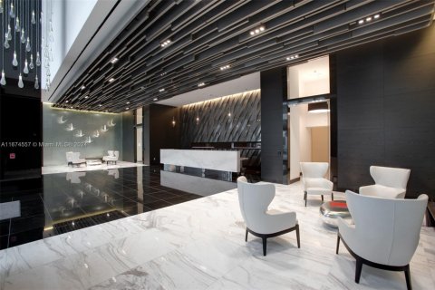 Condo in Miami, Florida, 1 bedroom  № 1889605 - photo 25