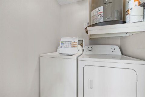 Condominio en alquiler en Port Charlotte, Florida, 2 dormitorios, 89.19 m2 № 1732699 - foto 19