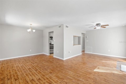 Condominio en alquiler en Port Charlotte, Florida, 2 dormitorios, 89.19 m2 № 1732699 - foto 7