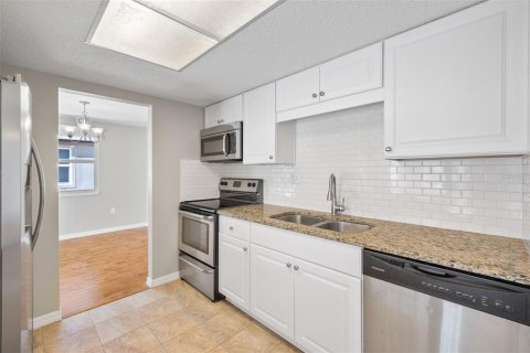 Condominio en alquiler en Port Charlotte, Florida, 2 dormitorios, 89.19 m2 № 1732699 - foto 9