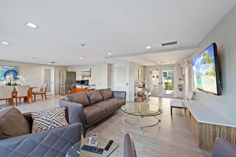 Condominio en venta en Pompano Beach, Florida, 2 dormitorios, 91.97 m2 № 2190065 - foto 13