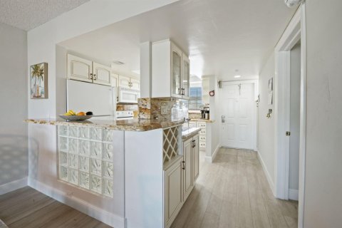Condominio en venta en Pompano Beach, Florida, 2 dormitorios, 91.97 m2 № 2190065 - foto 29
