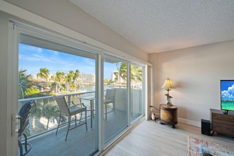 Condominio en venta en Pompano Beach, Florida, 2 dormitorios, 91.97 m2 № 2190065 - foto 23
