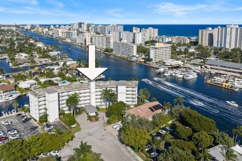 Condominio en venta en Pompano Beach, Florida, 2 dormitorios, 91.97 m2 № 2190065 - foto 8