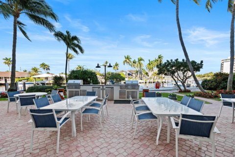 Condominio en venta en Pompano Beach, Florida, 2 dormitorios, 91.97 m2 № 2190065 - foto 14