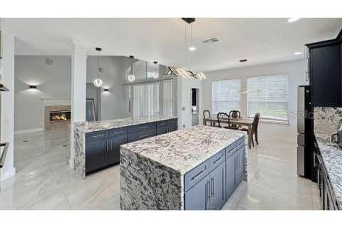 Casa en venta en Lake Mary, Florida, 5 dormitorios, 329.15 m2 № 1909473 - foto 11