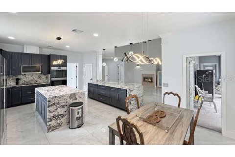 Casa en venta en Lake Mary, Florida, 5 dormitorios, 329.15 m2 № 1909473 - foto 12