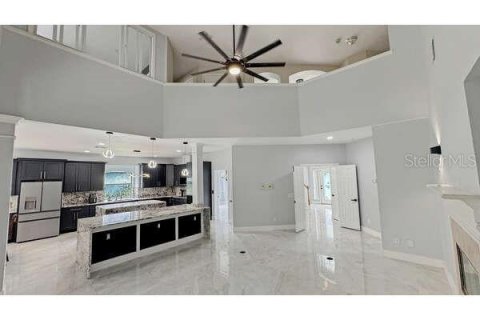 Casa en venta en Lake Mary, Florida, 5 dormitorios, 329.15 m2 № 1909473 - foto 13