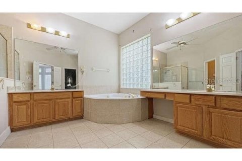Casa en venta en Lake Mary, Florida, 5 dormitorios, 329.15 m2 № 1909473 - foto 17