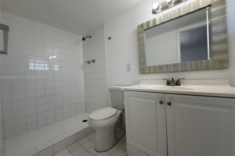 Copropriété à louer à Miami, Floride: 2 chambres, 85.47 m2 № 2046176 - photo 10