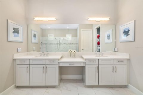 House in Lakewood Ranch, Florida 3 bedrooms, 285.3 sq.m. № 1873115 - photo 27