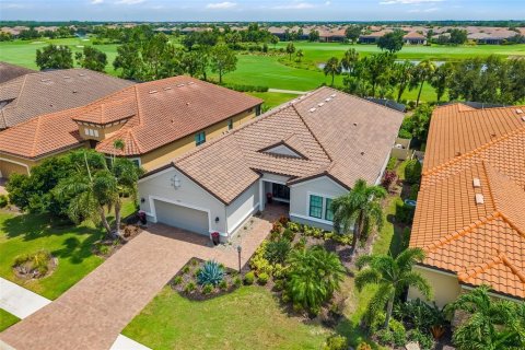 House in Lakewood Ranch, Florida 3 bedrooms, 285.3 sq.m. № 1873115 - photo 5